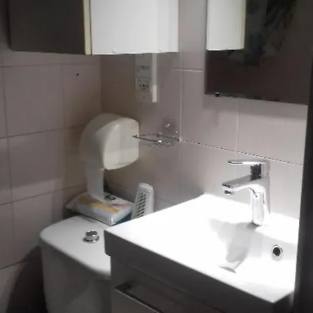 Flat With Large Terrace 10min From The Beaches *