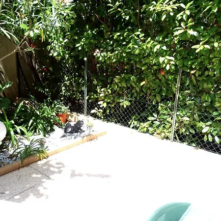 アパート Flat With Large Terrace 10min From The Beaches